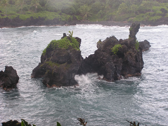 Waianapanapa State Park